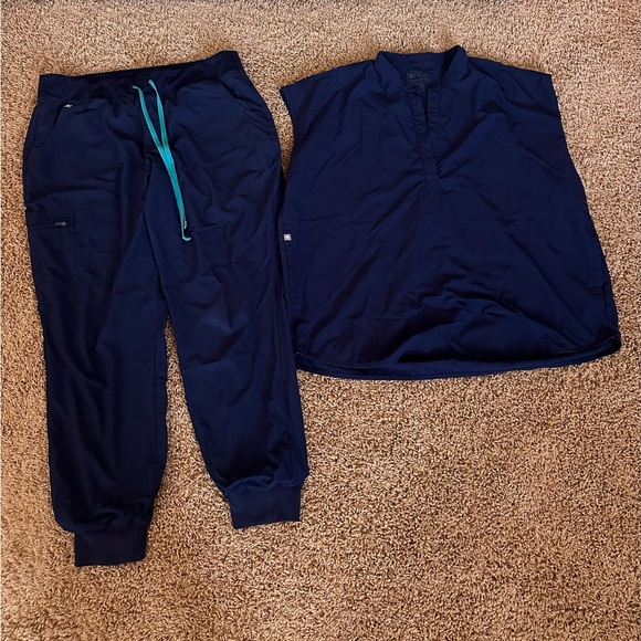 Figs Pants - HTF Figs Navy Fionlite FreeX Set Large